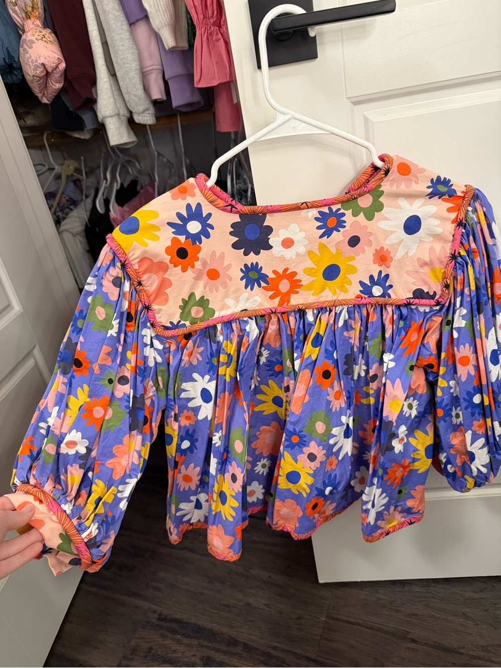 Celia B flower top - Picture 3 of 3